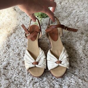 Elegant Via Neroli Cream and Tan Bow women’s super cute cute outfit Sandal wedge